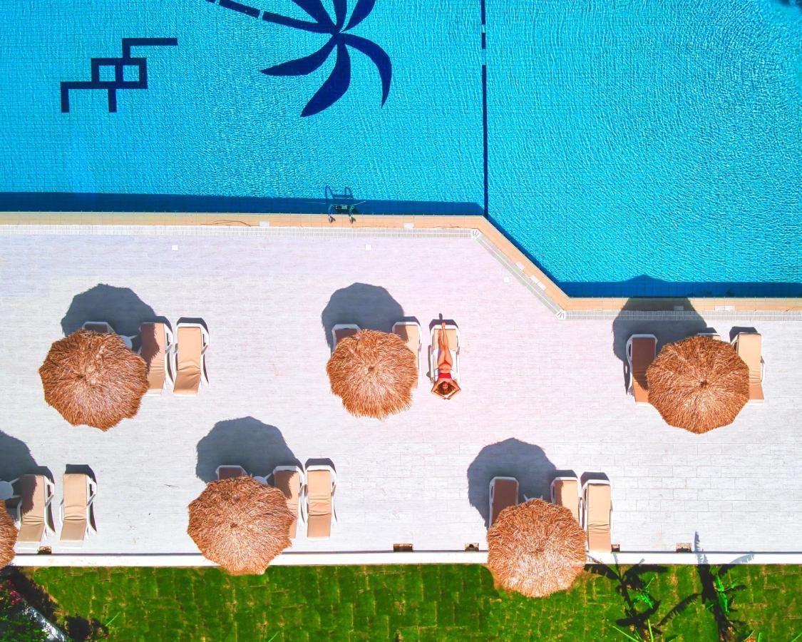 Long Beach Villas 파마구스타 외부 사진