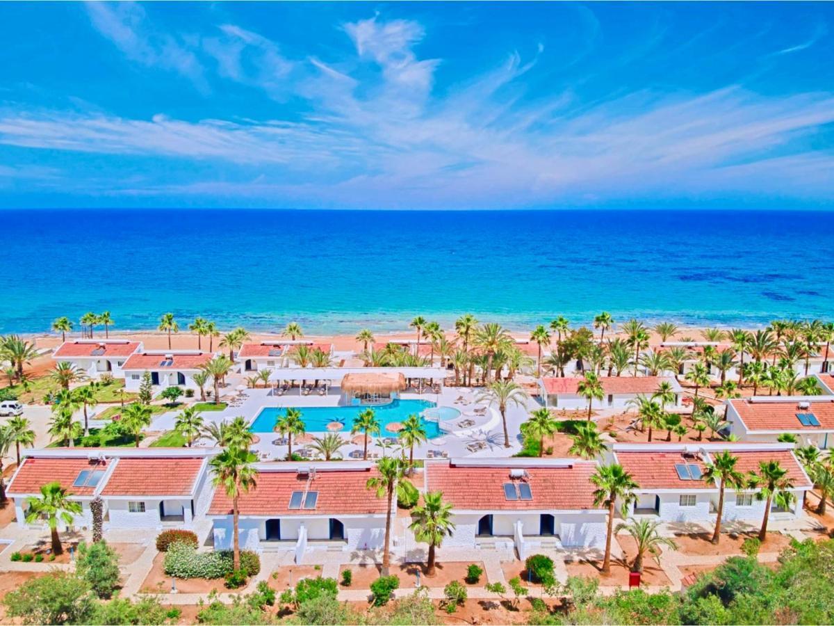 Long Beach Villas 파마구스타 외부 사진
